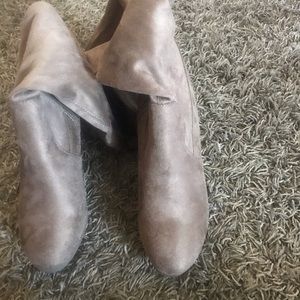 Women’s tan over the knee boots size 8.5 just fab